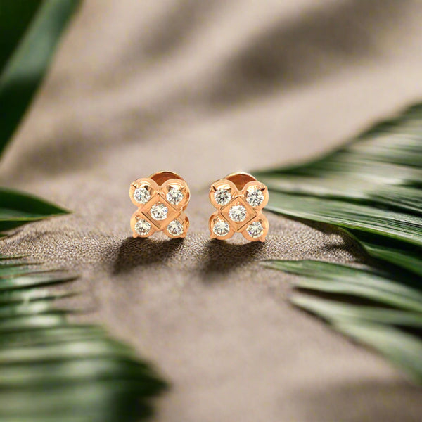 KANIKA DIAMOND STUDS